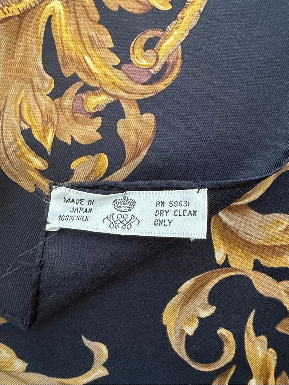 Vintage Wathne 100% Silk Scarf 34.5” Square Hand Rolled Made in Japan - Picture 8 of 8